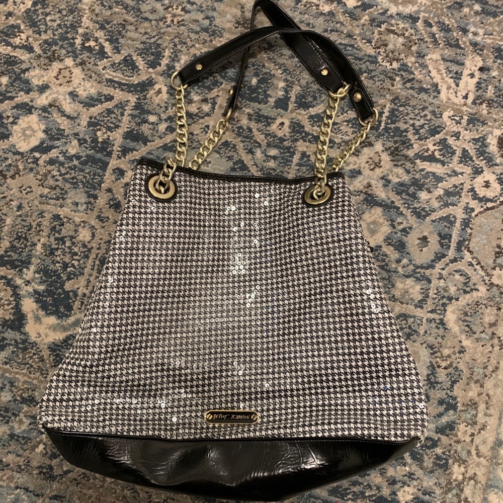 Betsey Johnson Pocket Book